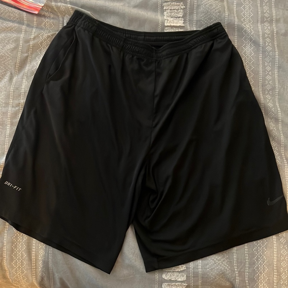 Nike Mens DryFit Athletic Shorts (Large)